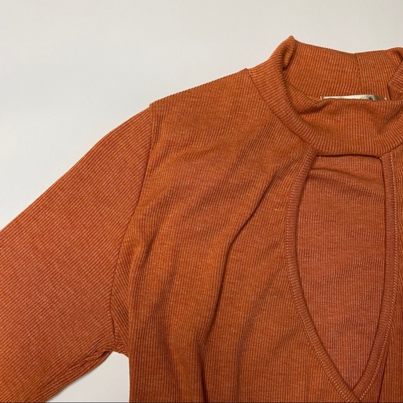 Papaya Orange Ribbed Wrap Crop Top - Picture 3 of 10